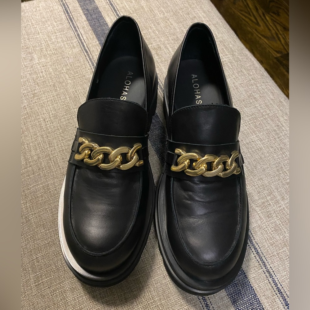 ALOHAS loafers with gold links, size 42EUR, black leather